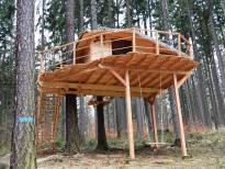 TREEHOUSE U JEZEVCE - BABÍ LOM/LELEKOVICE (BRNĚNSKÝ KRAJ) 